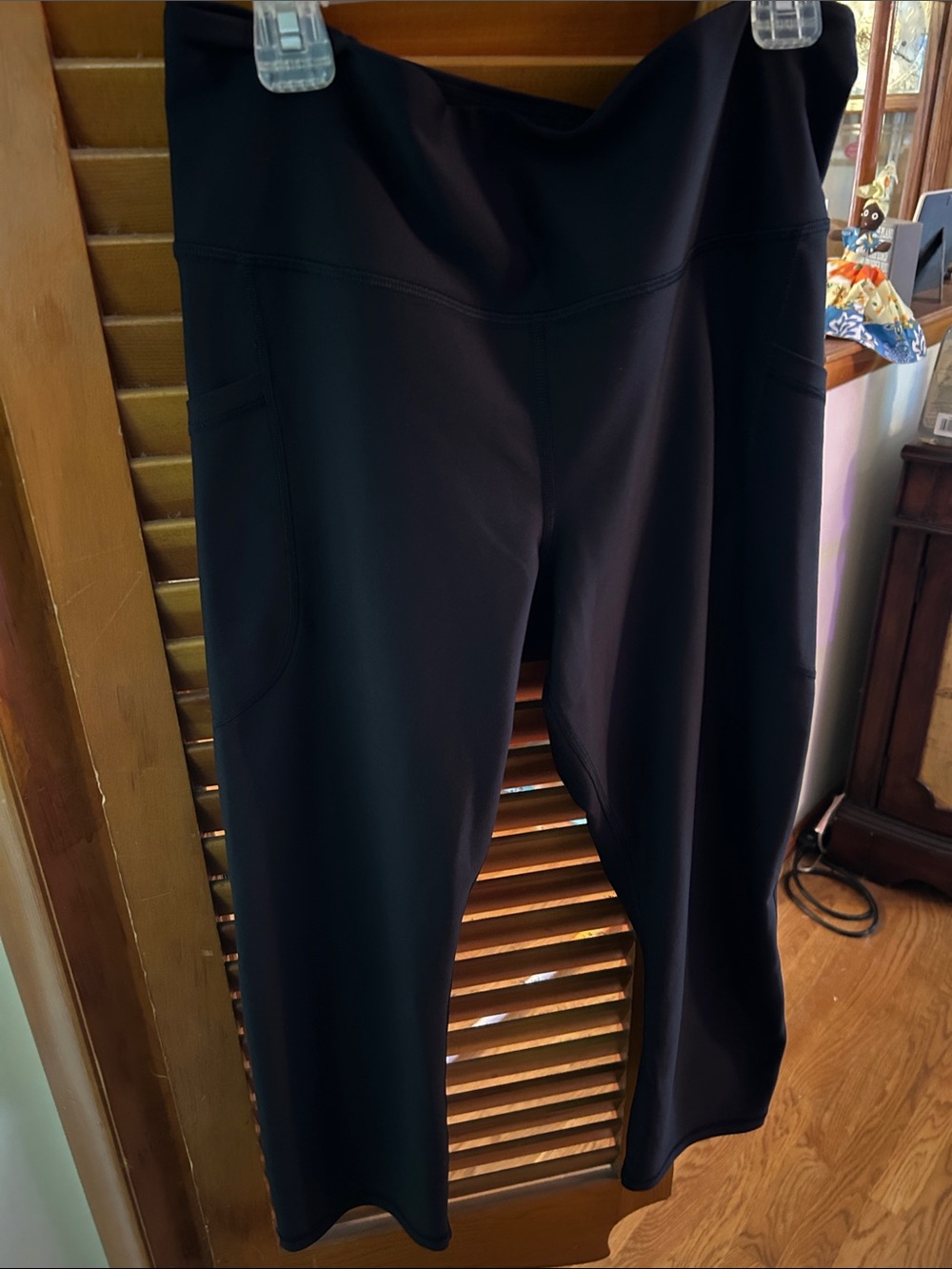 Old Navy Black Leggings with Side Pockets